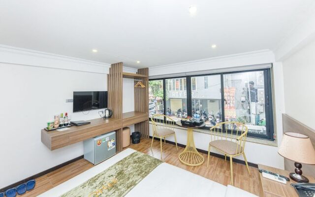 3T Hotel & Travel 2