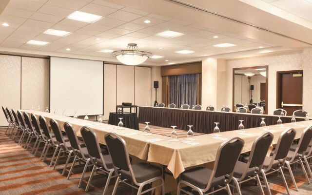 Embassy Suites Louisville East