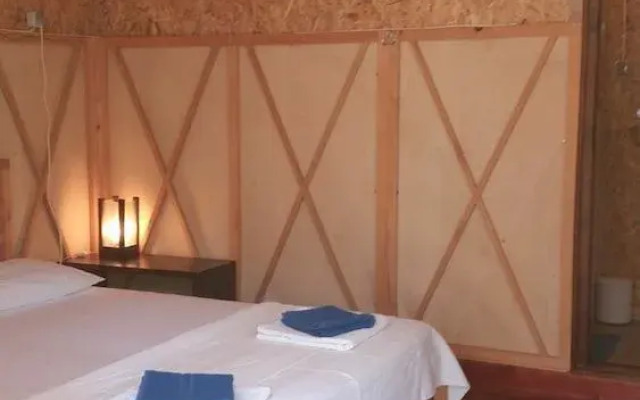 Hotel Oiki Beach Camp