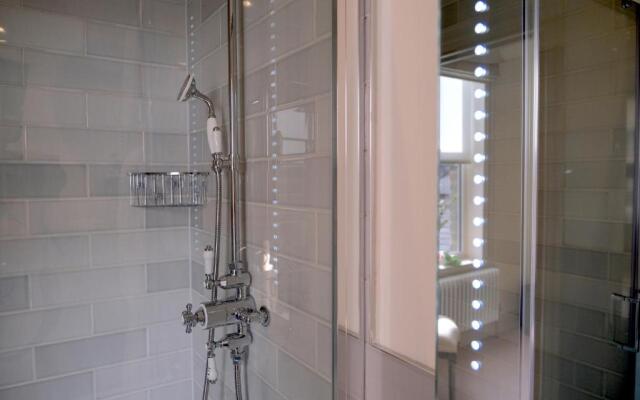 Derwent House Apartments