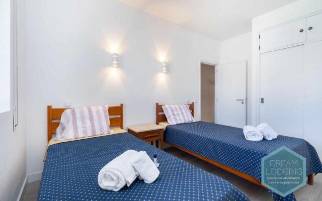 Artens 407 - Dream Lodging