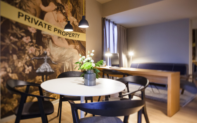 One Suite Hotel