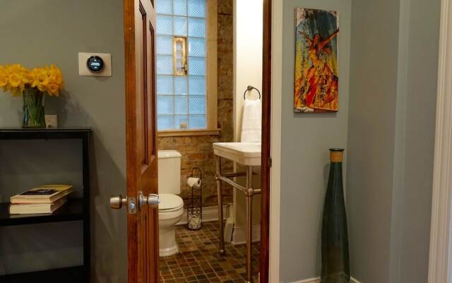 3-Level Bucktown Home - Amazing Outdoors & Parking