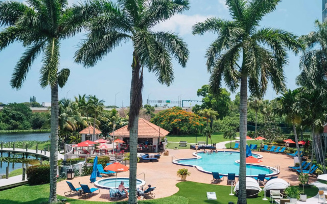 Hilton Palm Beach PBI