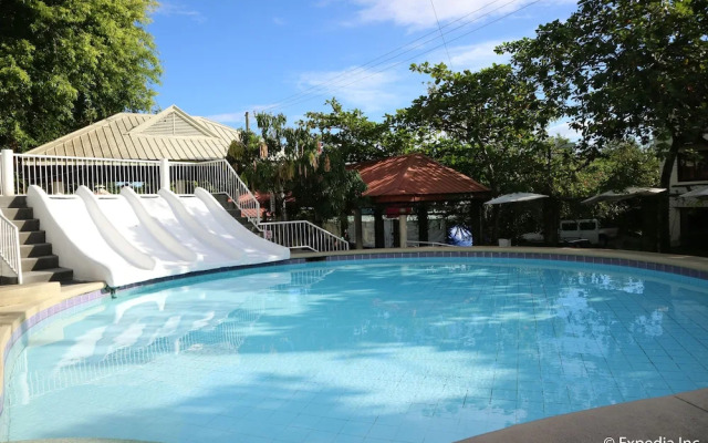 Splash Suites Hotel Laguna