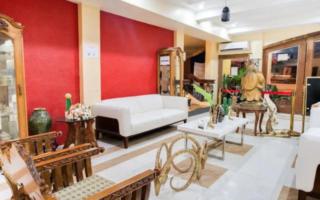 Capital O 460 World Palace Hotel
