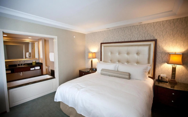 Town & Country Inn and Suites