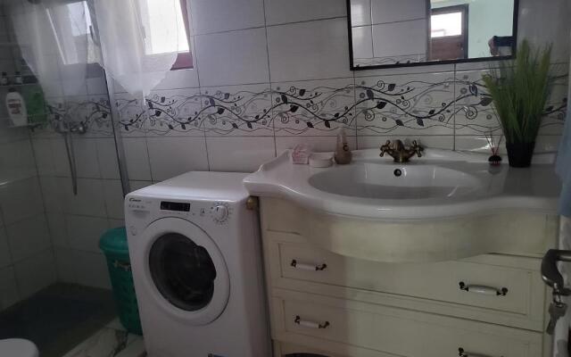 Apartament cu terasa si gratar