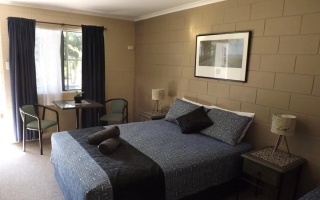 Sunbird Motel