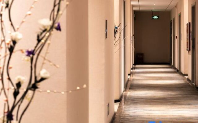 Yiheju Hotel(Zhengzhou Xinzheng International Airport)