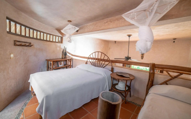 Troncones Point Hostel