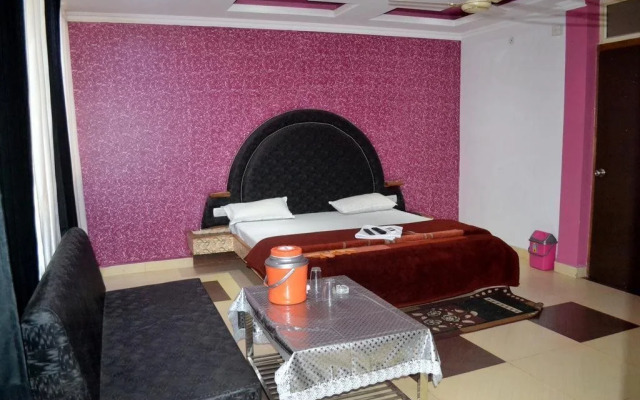 OYO 25100 Hotel Rock View