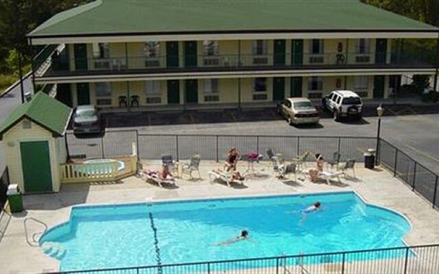 Four Seasons Inn