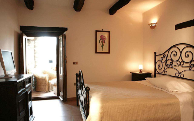 Al Piccolo Borgo Locanda Con Alloggio