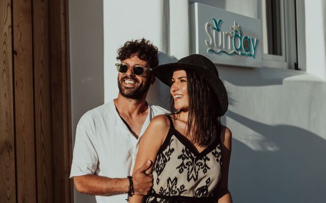 Sunday Luxury Suites Naxos