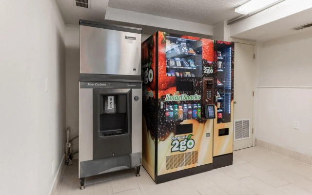 Red Roof Inn PLUS+ Columbus - Worthington