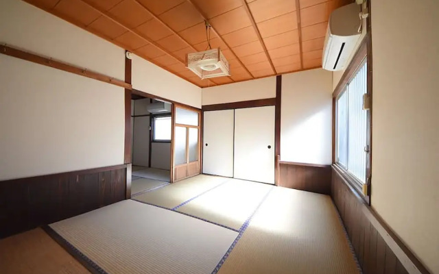 Tarbo's House Nishikitsuji : Free Parking, Pet OK