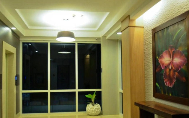 D' Hotel and Suites