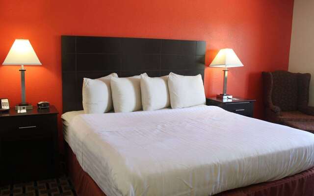 AmericInn by Wyndham West Burlington