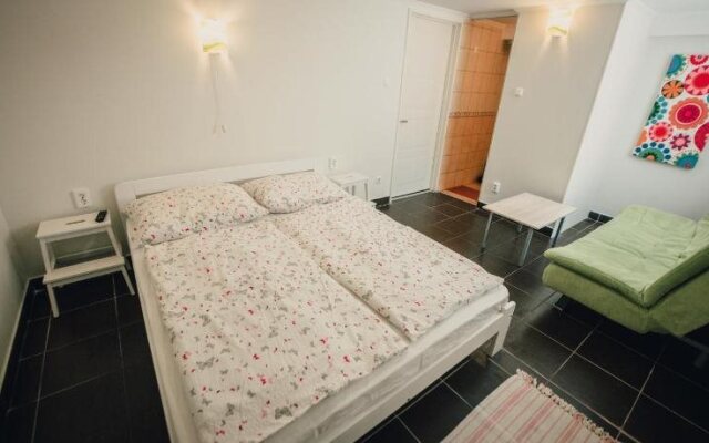Caesar Apartments And Rooms