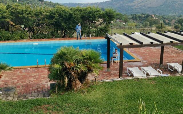 Villa Ivoni 2