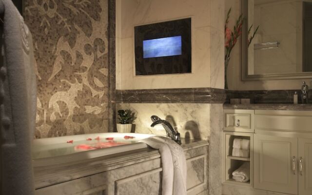 Ovation Three-Convalescence Hotel