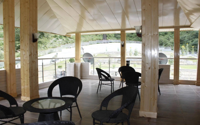 Snow Touch Resort (Shri Nath Group)