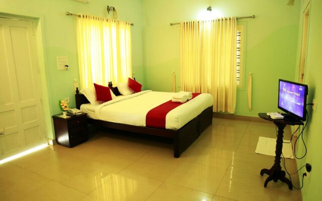 Aruvi Resorts