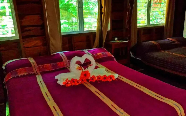 Martz Farm Treehouses & Cabanas