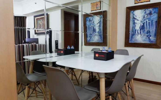 3BR Strategic and Classic Sudirman Tower Condominium By Travelio