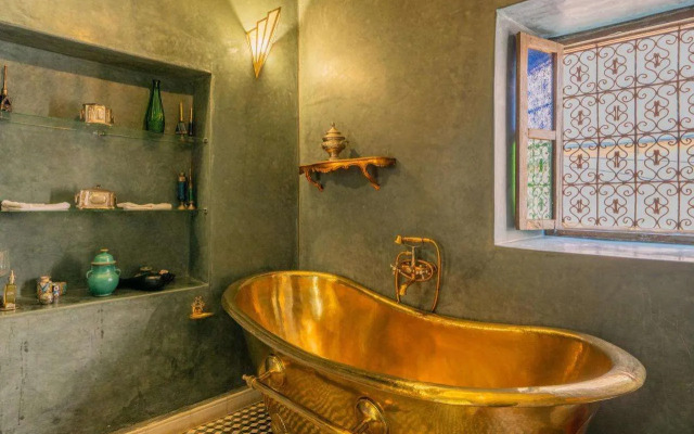 Riad Yamina52