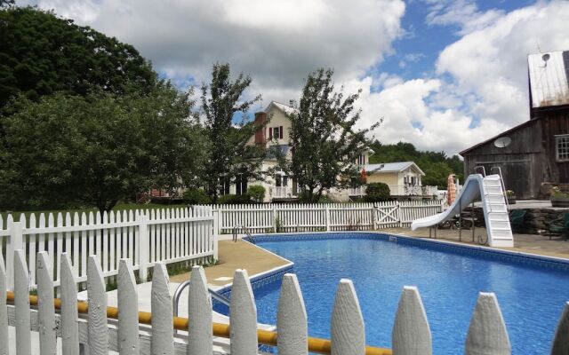 The Inn at Buck Hollow Farm