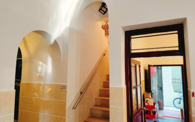 2208 Inn (Quanzhou West Street Kaiyuan Temple Branch)