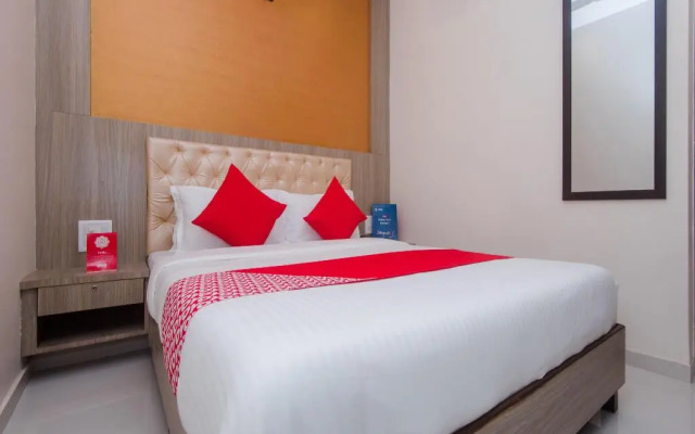 Golden Arch By OYO Rooms