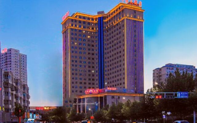 Grand Hotel (Aksu Tianbai Fashion Shopping Center)