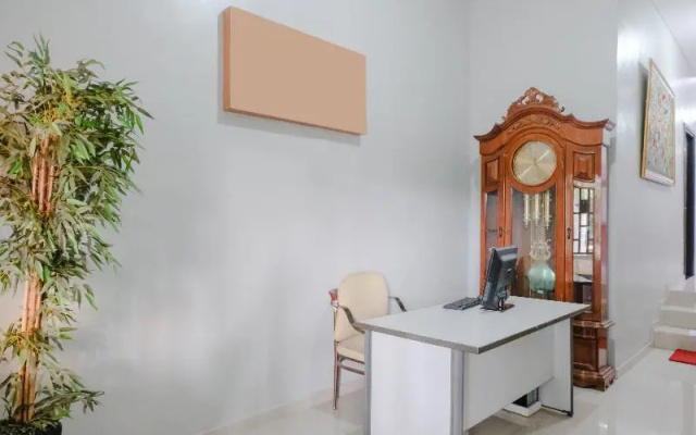 OYO 815 Double D9 Guesthouse