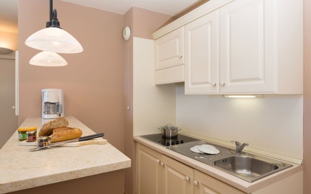 Charming Apartment With Dishwasher, View at the Golf Course