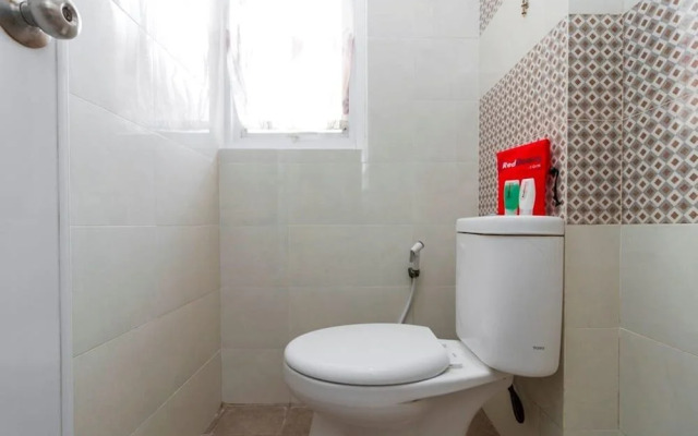OYO Life 1609 Rawasari Residence