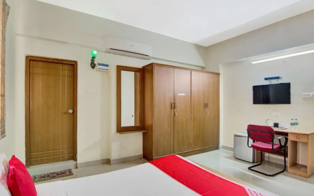 OYO 12458 SilverKey Madhapur