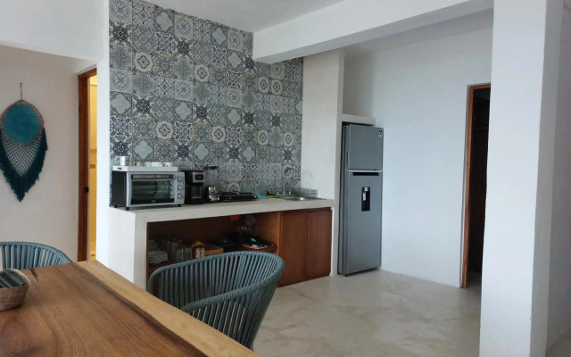 Noah Beach Hotel & Suites