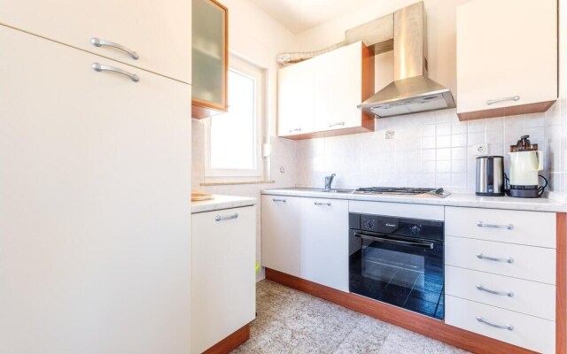 Amazing Home in Podstrana With Wifi and 2 Bedrooms