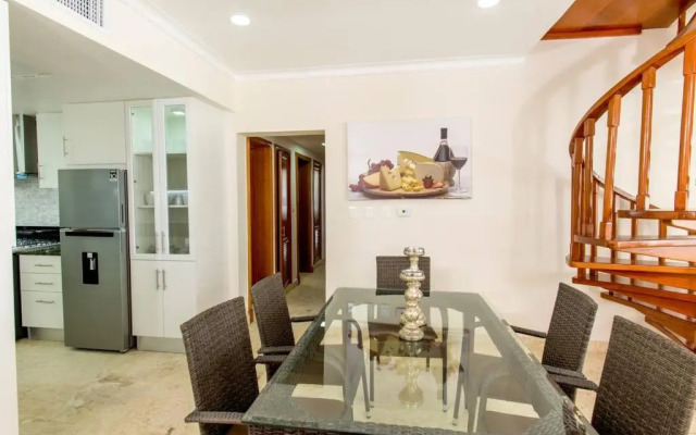 Bavaro Beachfront Penthouse 4 bdr/5 Bth 10+ Guests