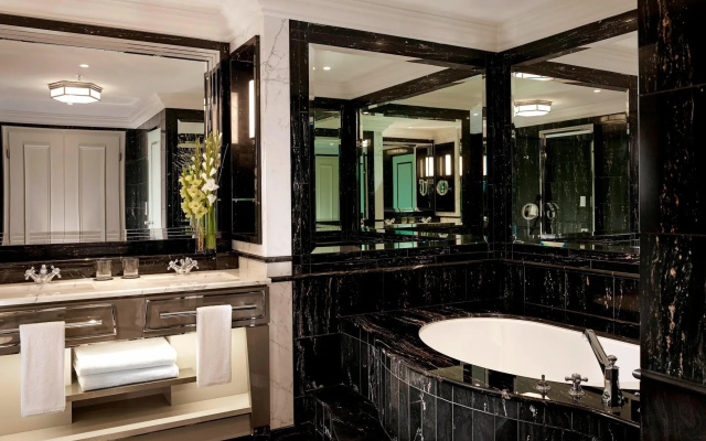 The Ritz-Carlton, Berlin