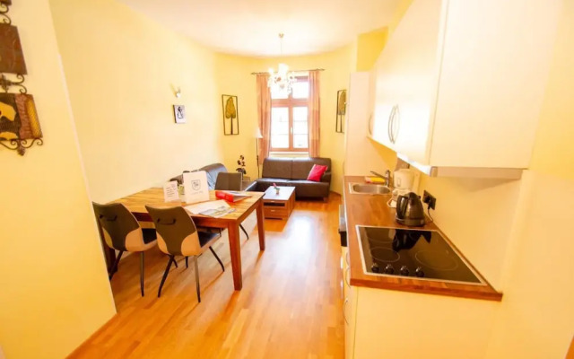 Post Residence Apartments 4B Incl Summer Card