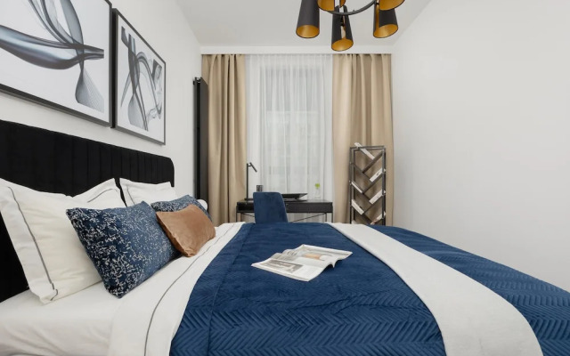 Grzybowska Apartment by Renters Prestige