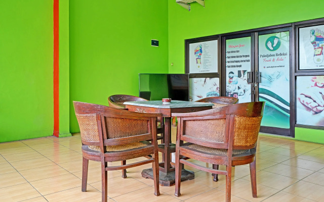 Griya Andon Syariah By Oyo Room