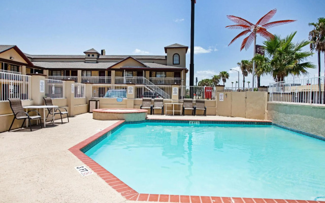 OYO Hotel McAllen Airport South