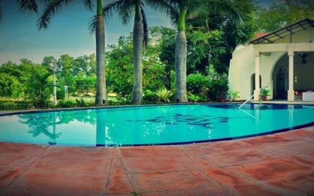 Cama Rajputana Club Resort