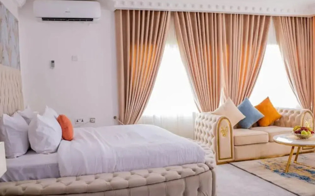 Mondeestars Luxury Home