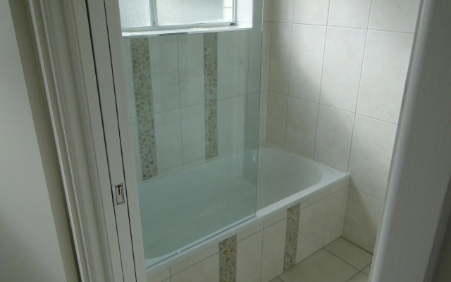 Bayviews & Harbourview Holiday Apartments